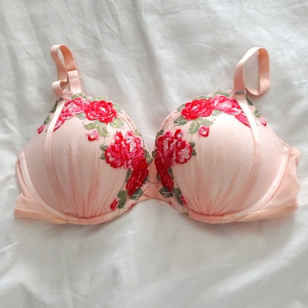 Vs bra